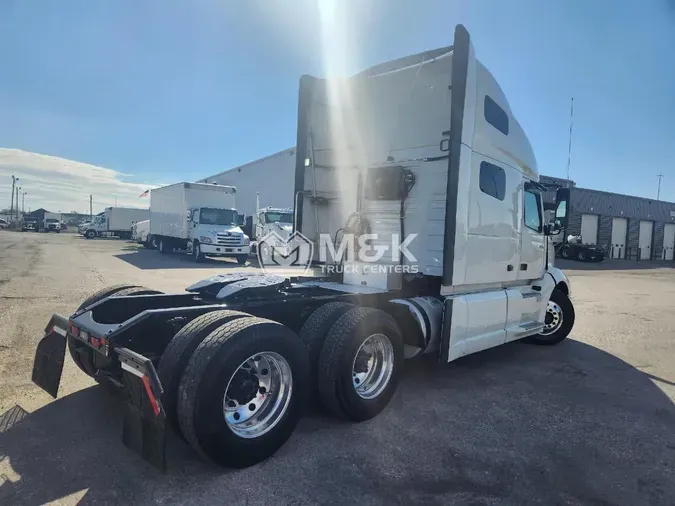 2020 VOLVO VNL64T760