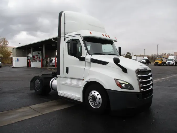 2019 FREIGHTLINER/MERCEDES NEW CASCADIA 126