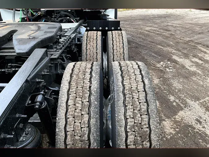 2021 INT LT625 6x4184a49624a55b3e9904cf23b42bdabb0