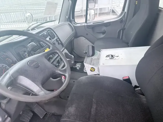 2019 FREIGHTLINER/MERCEDES M2 106184e7abcb444848d6e498c883123bd80