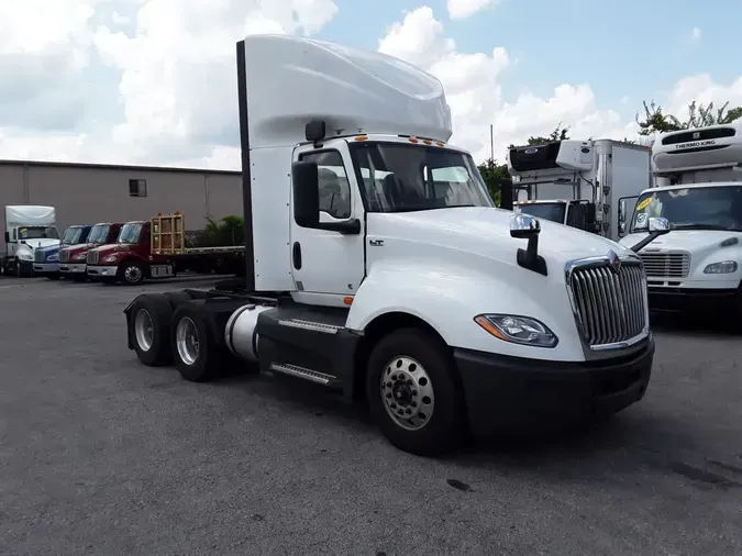 2020 NAVISTAR INTERNATIONAL LT625 DAYCAB T/A