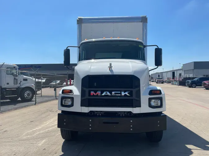 2022 MACK MD64