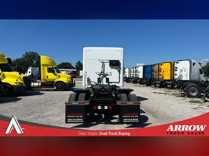 2022 KENWORTH T880