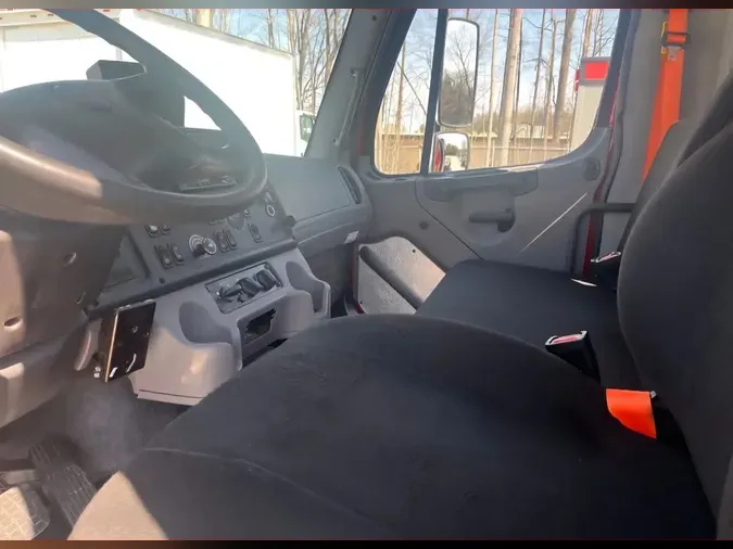 2020 FREIGHTLINER/MERCEDES M2 1061853f40769424f06d786147000cfa237