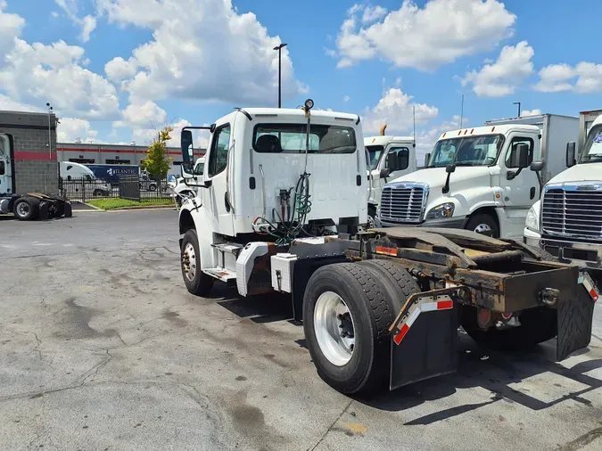 2017 FREIGHTLINER/MERCEDES M2 106