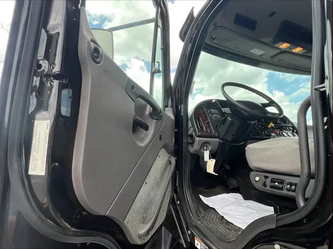 2019 Freightliner 114SD