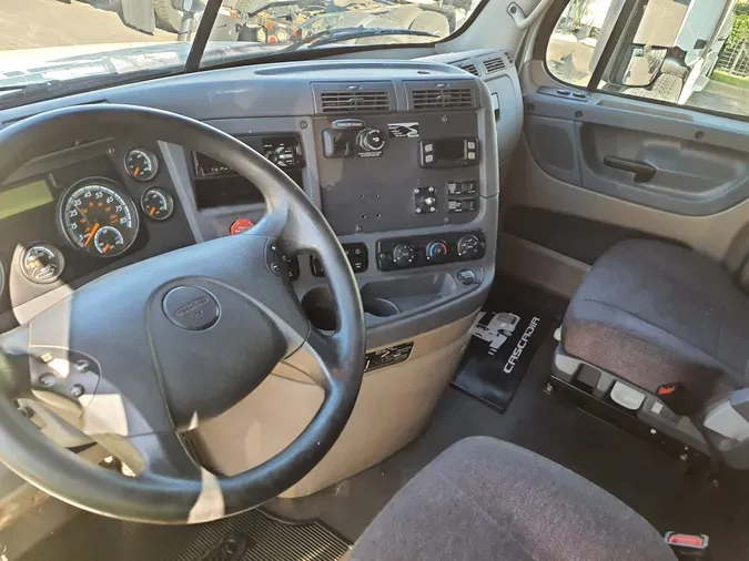 2019 FREIGHTLINER/MERCEDES CASCADIA 125