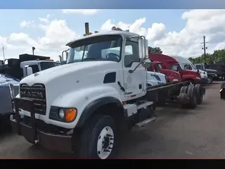 2007 MACK GRANITE CV713