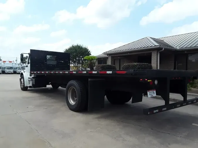 2018 FREIGHTLINER M2 106