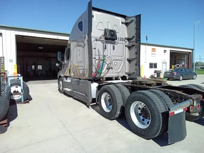2021 Freightliner Cascadia