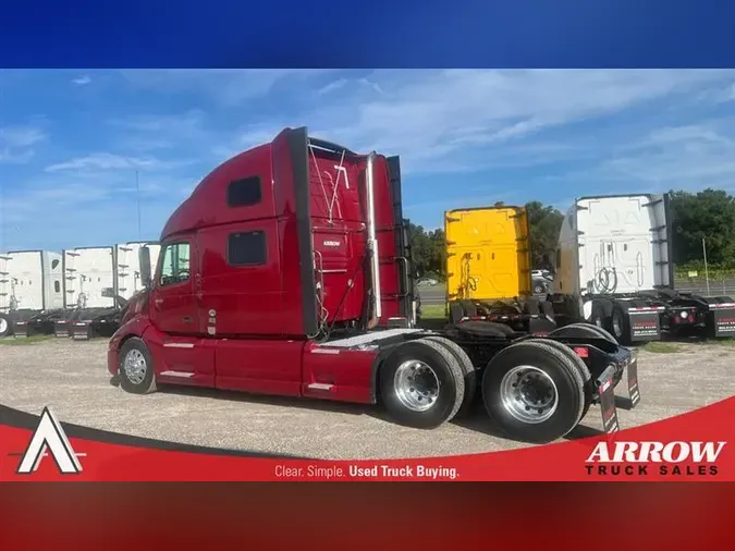 2020 VOLVO VNL860