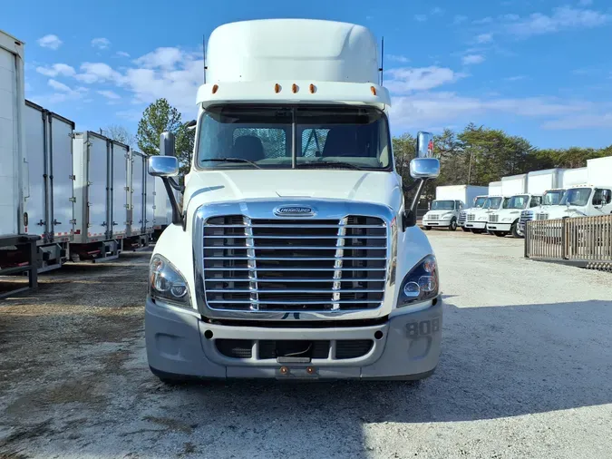 2016 FREIGHTLINER/MERCEDES CASCADIA 125