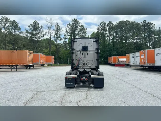 2021 Freightliner Cascadia