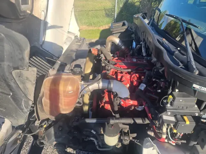 2019 NAVISTAR INTERNATIONAL 4300