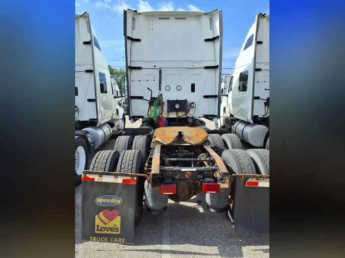 2019 NAVISTAR INTERNATIONAL LT625 SLPR CAB