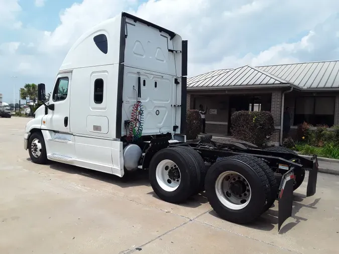 2018 FREIGHTLINER/MERCEDES CASCADIA 125