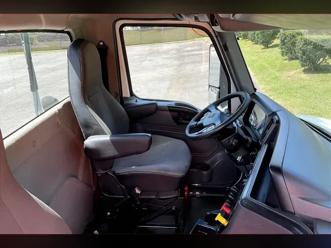 2019 INT LT625 6x4