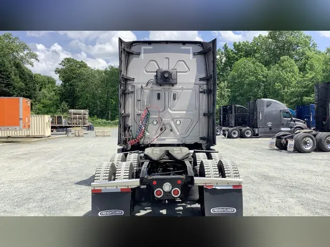2021 Freightliner Cascadia
