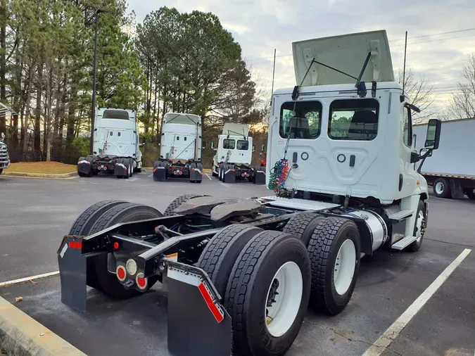 1999 FREIGHTLINER/MERCEDES FLD11264SD