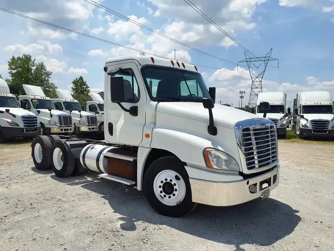 2016 FREIGHTLINER CASCADIA 12518735a190f64c2e53b791312070babe0