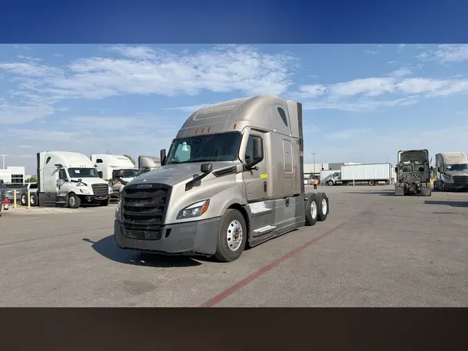 2023 Freightliner Cascadia 126
