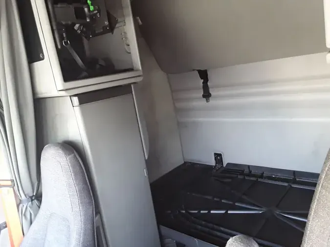 2019 VOLVO VNR64T-6401878a8af86ba2eef74b627c0189d9c4d