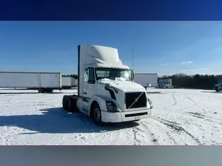 2018 Volvo VNL300