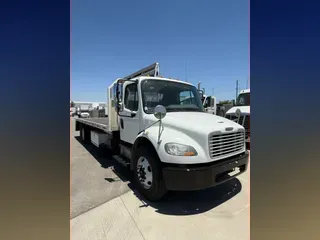 2016 FREIGHTLINER M2 106