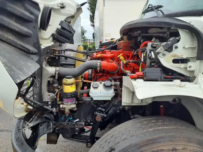 2019 FREIGHTLINER M2 106