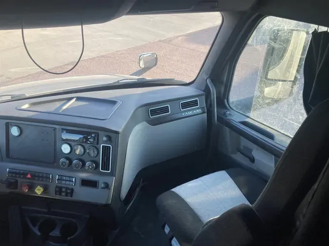 2019 Freightliner New Cascadia