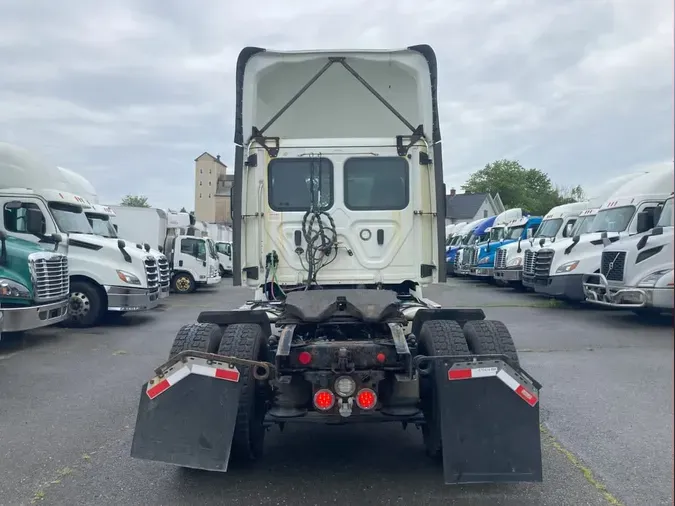 2019 FREIGHTLINER NEW CASCADIA 126