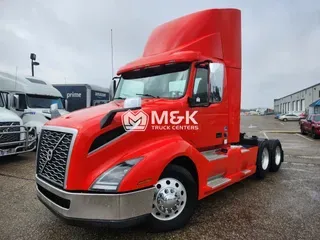2020 VOLVO VNL62T