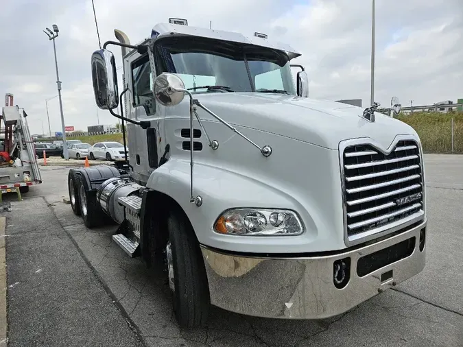 2014 MACK CXU613