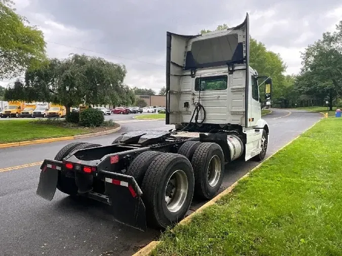 2020 VOLVO VNR64T300188d3770eb6f2b8a5fde5dd8566ea473