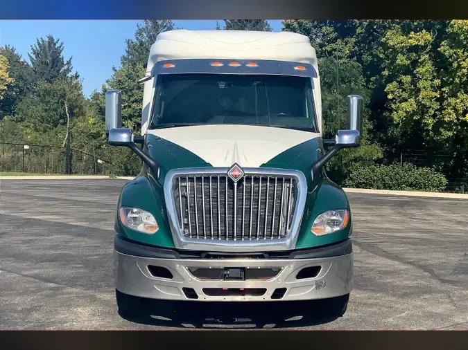 2022 INT LT625 6x4