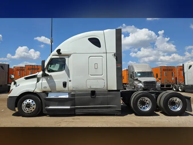 2023 Freightliner Cascadia 126188d780d9f28946bd7a130673958a39a