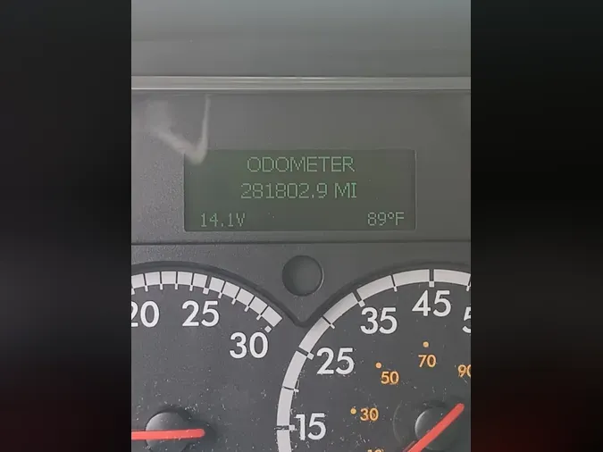 2021 FREIGHTLINER M2 106