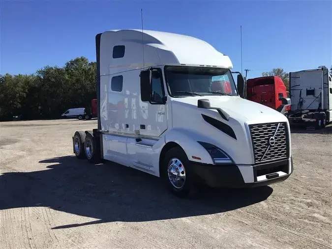 2021 VOLVO VNL64T760