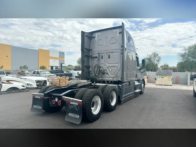 2023 Freightliner Cascadia