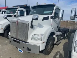 2021 Kenworth T880