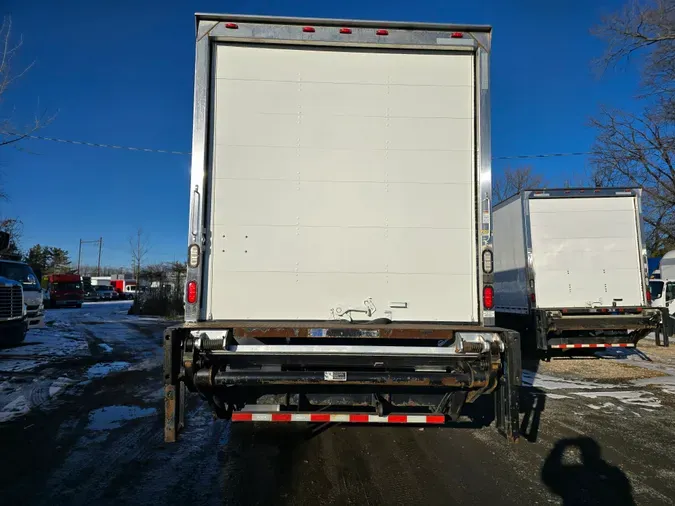 2018 FREIGHTLINER/MERCEDES M2 106