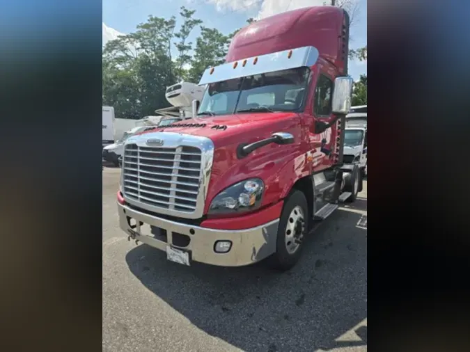 2019 FREIGHTLINER/MERCEDES CASCADIA 12518a4a6647b4105efe7b56442eec4621d