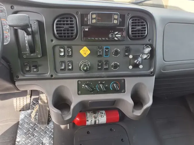 2019 FREIGHTLINER/MERCEDES M2 106