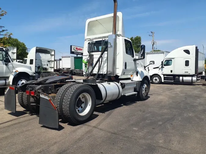 2020 NAVISTAR INTERNATIONAL LT625 DAYCAB S/A