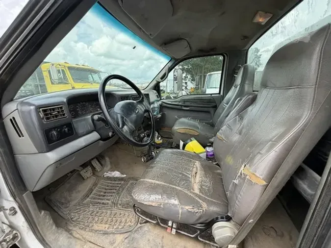 2006 FORD F750 SD