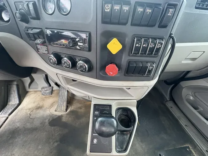 2020 Peterbilt 567