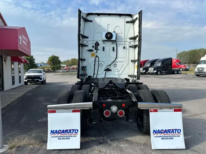 2020 FREIGHTLINER CASCADIA 126