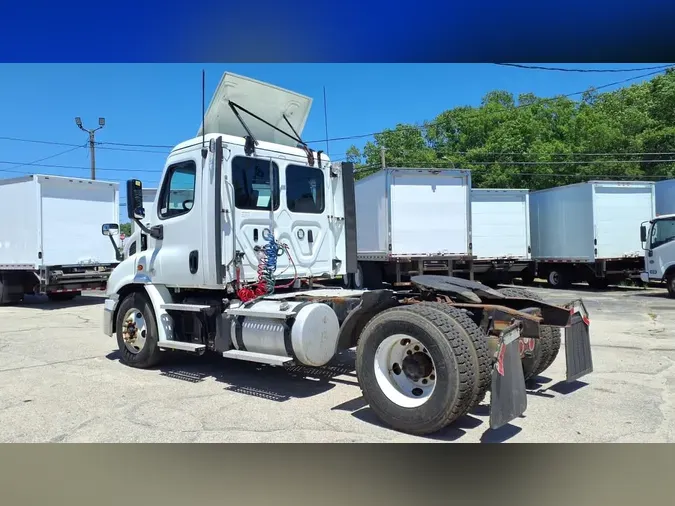 2020 FREIGHTLINER/MERCEDES CASCADIA 11318b4211782f7d3ea5de22878372bf58e