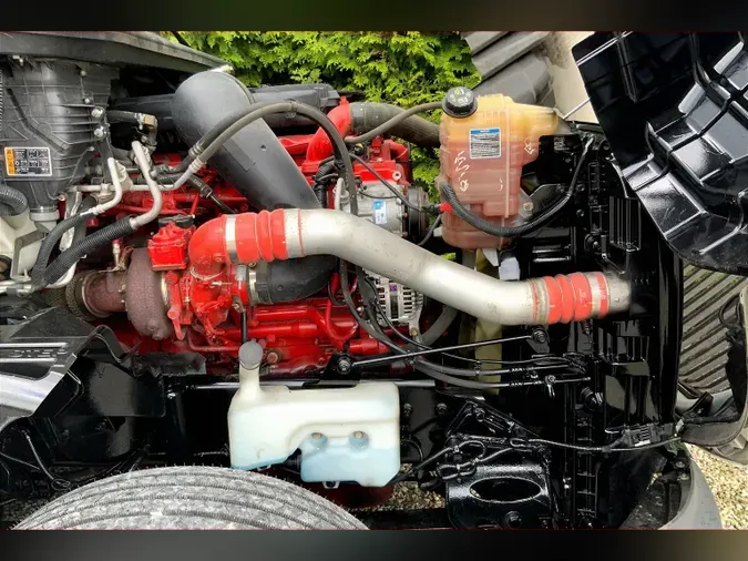 2022 INT LT625 6x4