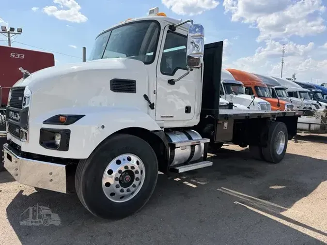 2025 MACK MD6